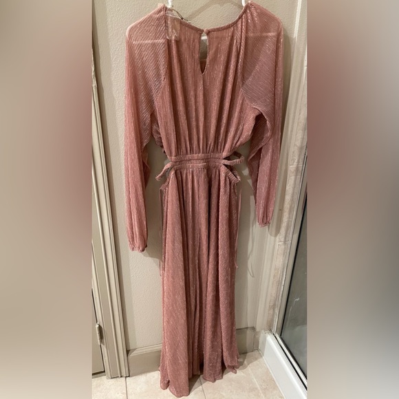 Gypsy At Heart Plisse Side Cutout Maxi Dress - Rose - Extra Small (Never worn!) - Picture 3 of 4